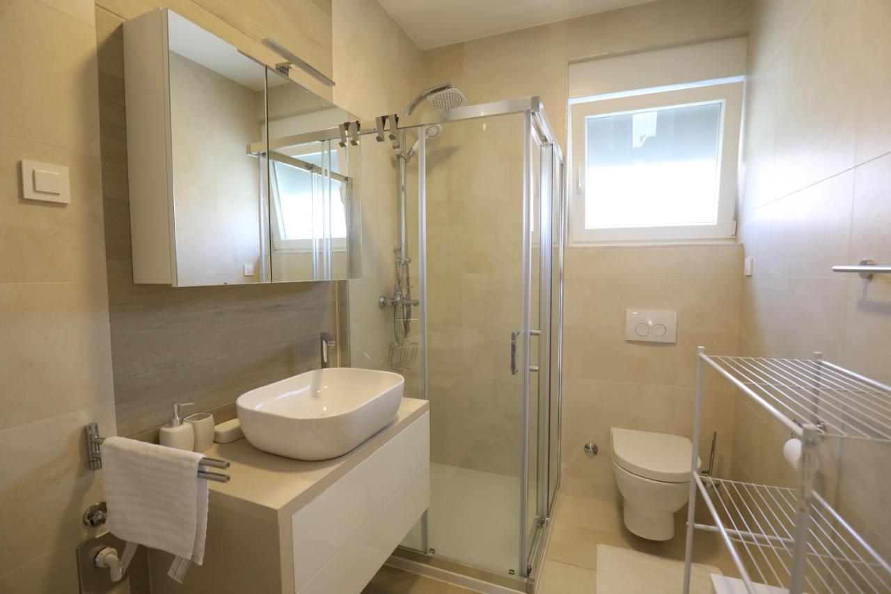 Smil'E Apartments Vodice Dış mekan fotoğraf